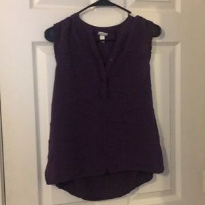 Sleeveless blouse